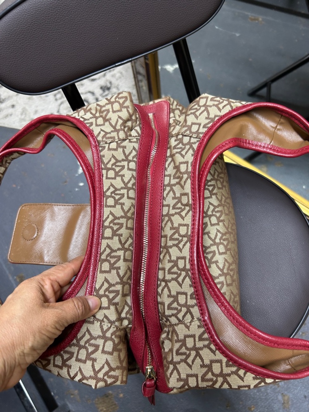 DKNY Beige Monogram Hobo with Red Trim - Picture 6 of 10